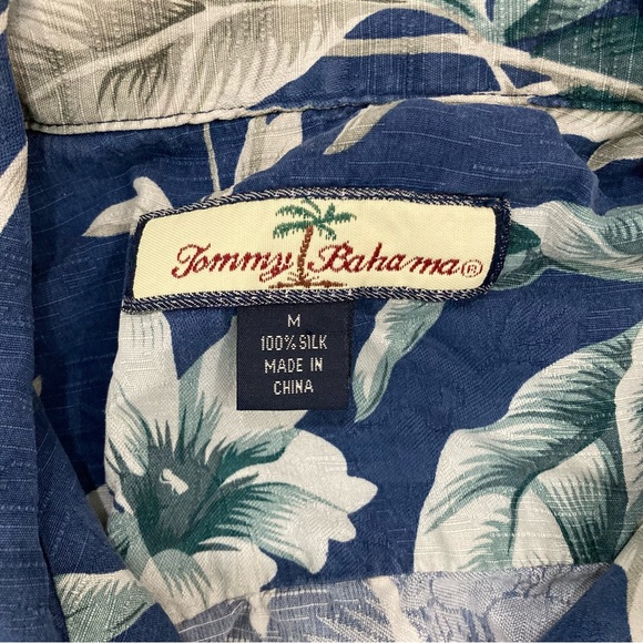 Tommy Bahama Hawaiian shirt Medium - Picture 2 of 7